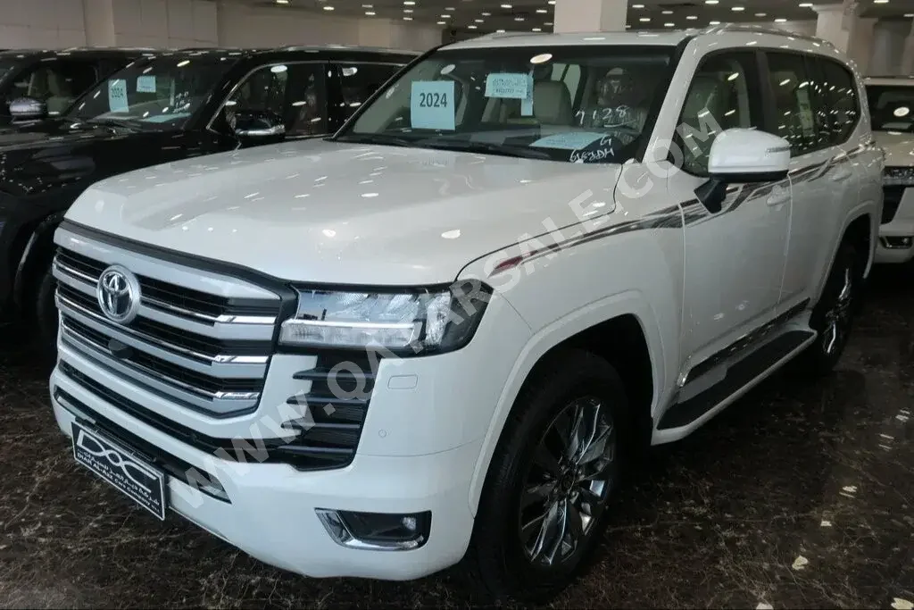 Toyota  Land Cruiser  GXR Twin Turbo  2024  Automatic  0 Km  6 Cylinder  Four Wheel Drive (4WD)  SUV  White  With Warranty