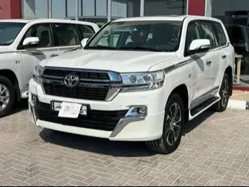 Toyota  Land Cruiser  VXR  2021  Automatic  155,000 Km  8 Cylinder  Four Wheel Drive (4WD)  SUV  White