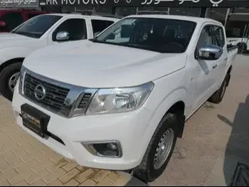 Nissan  Navara  SE  2020  Automatic  35,000 Km  4 Cylinder  Four Wheel Drive (4WD)  Pick Up  White