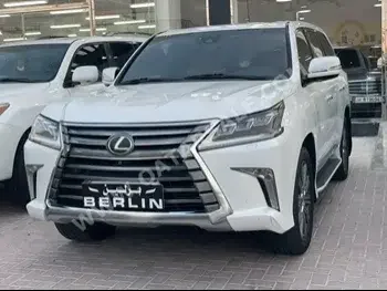 Lexus  LX  570 S  2017  Automatic  325,000 Km  8 Cylinder  Four Wheel Drive (4WD)  SUV  White