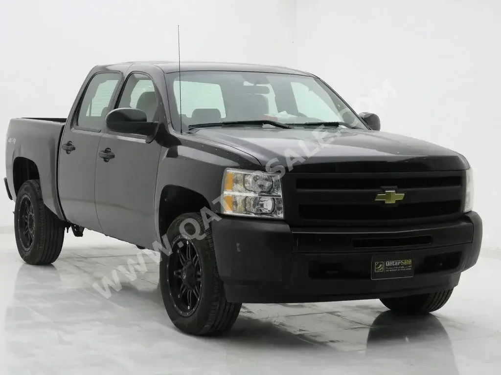 Chevrolet  Silverado  2011  Automatic  78,746 Km  8 Cylinder  Four Wheel Drive (4WD)  Pick Up  Black