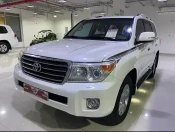 Toyota  Land Cruiser  GXR  2014  Automatic  314,000 Km  8 Cylinder  Four Wheel Drive (4WD)  SUV  White