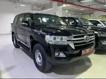 Toyota  Land Cruiser  GXR  2018  Automatic  200,000 Km  8 Cylinder  Four Wheel Drive (4WD)  SUV  Black