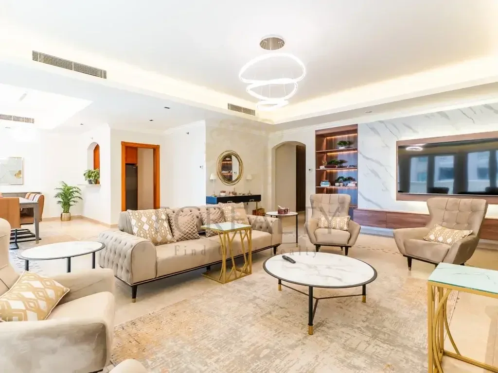 3 Bedrooms  Apartment  For Rent  in Doha -  The Pearl  Fully Furnished