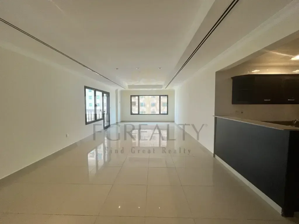 1 Bedrooms  Apartment  For Rent  in Doha -  The Pearl  Not Furnished