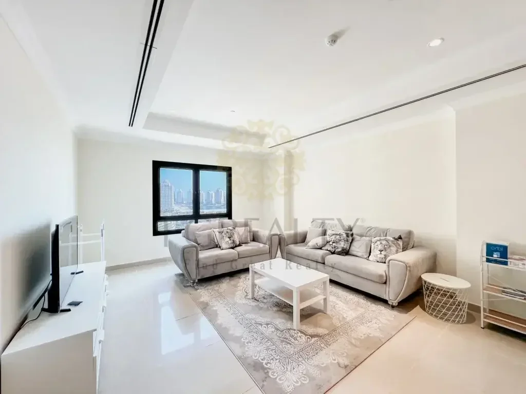 1 Bedrooms  Apartment  For Rent  in Doha -  The Pearl  Fully Furnished