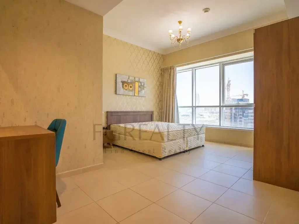 3 Bedrooms  Apartment  For Rent  in Lusail -  Marina District  Not Furnished