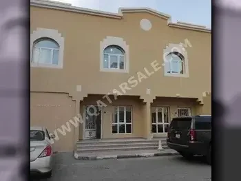 Family Residential  - Not Furnished  - Al Rayyan  - Izghawa  - 7 Bedrooms