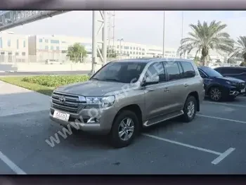 Toyota  Land Cruiser  GXR  2018  Automatic  141,000 Km  6 Cylinder  Four Wheel Drive (4WD)  SUV  Beige