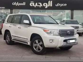 Toyota  Land Cruiser  GXR  2015  Automatic  250,000 Km  8 Cylinder  Four Wheel Drive (4WD)  SUV  White