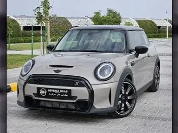  Mini  Cooper  S  2022  Automatic  32,500 Km  4 Cylinder  Front Wheel Drive (FWD)  Hatchback  Gray  With Warranty