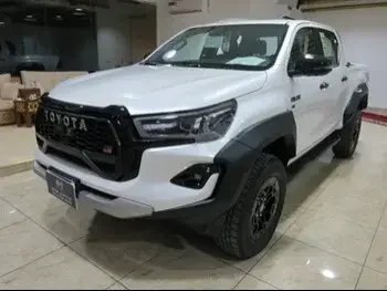 Toyota  Hilux  GR Sport  2024  Automatic  0 Km  6 Cylinder  Four Wheel Drive (4WD)  Pick Up  White  With Warranty