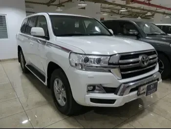 Toyota  Land Cruiser  GXR  2020  Automatic  165,000 Km  6 Cylinder  Four Wheel Drive (4WD)  SUV  White