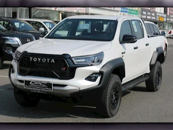 Toyota  Hilux  GR Sport  2024  Automatic  0 Km  6 Cylinder  Four Wheel Drive (4WD)  Pick Up  White  With Warranty