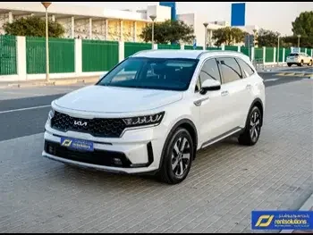 Kia  Sorento  4 Cylinder  SUV 2x4  White  2022