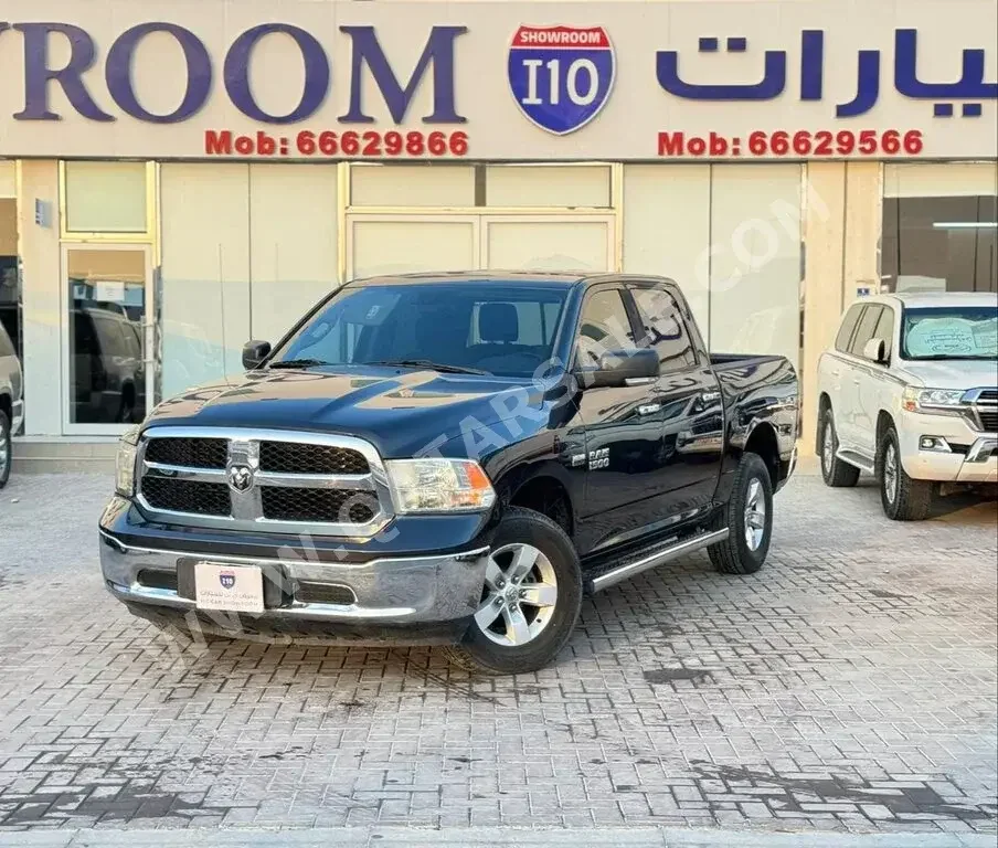 Dodge  Ram  Hemi Black edtion  2014  Automatic  140,000 Km  8 Cylinder  Four Wheel Drive (4WD)  Pick Up  Black