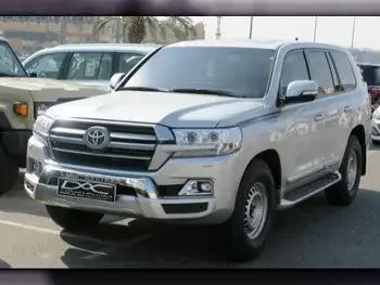 Toyota  Land Cruiser  GXR  2020  Automatic  125,000 Km  8 Cylinder  Four Wheel Drive (4WD)  SUV  Silver