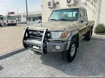 Toyota  Land Cruiser  LX  2018  Manual  180,000 Km  6 Cylinder  Four Wheel Drive (4WD)  Pick Up  Beige