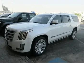 Cadillac  Escalade  2016  Automatic  195,000 Km  8 Cylinder  Four Wheel Drive (4WD)  SUV  White