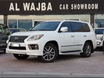 Lexus  LX  570  2014  Automatic  179,000 Km  8 Cylinder  Four Wheel Drive (4WD)  SUV  White