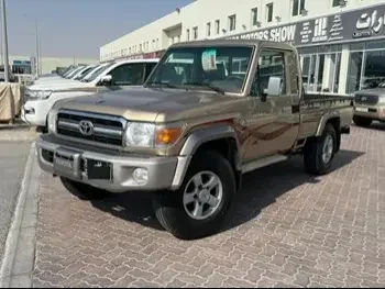 Toyota  Land Cruiser  LX  2008  Manual  233,000 Km  6 Cylinder  Four Wheel Drive (4WD)  Pick Up  Beige