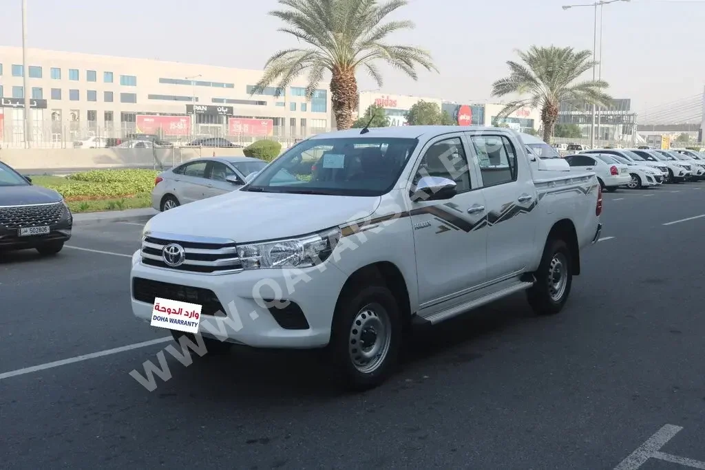 Toyota  Hilux  2024  Automatic  0 Km  4 Cylinder  Four Wheel Drive (4WD)  Pick Up  White  With Warranty