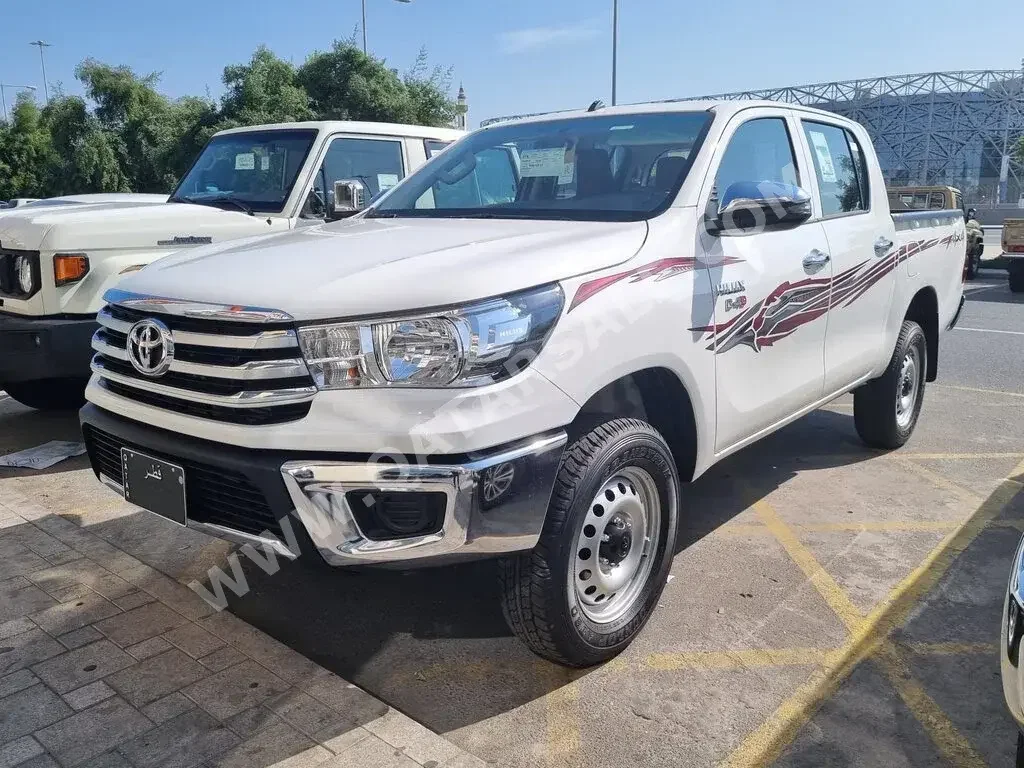 Toyota  Hilux  2024  Manual  0 Km  4 Cylinder  Four Wheel Drive (4WD)  Pick Up  White  With Warranty