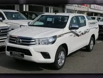 Toyota  Hilux  2024  Automatic  0 Km  4 Cylinder  Four Wheel Drive (4WD)  Pick Up  White  With Warranty