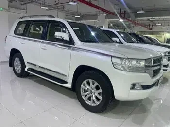 Toyota  Land Cruiser  GXR  2020  Automatic  147,000 Km  8 Cylinder  Four Wheel Drive (4WD)  SUV  White