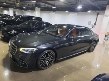 Mercedes-Benz  S-Class  450  2022  Automatic  7,000 Km  6 Cylinder  Rear Wheel Drive (RWD)  Sedan  Dark Gray