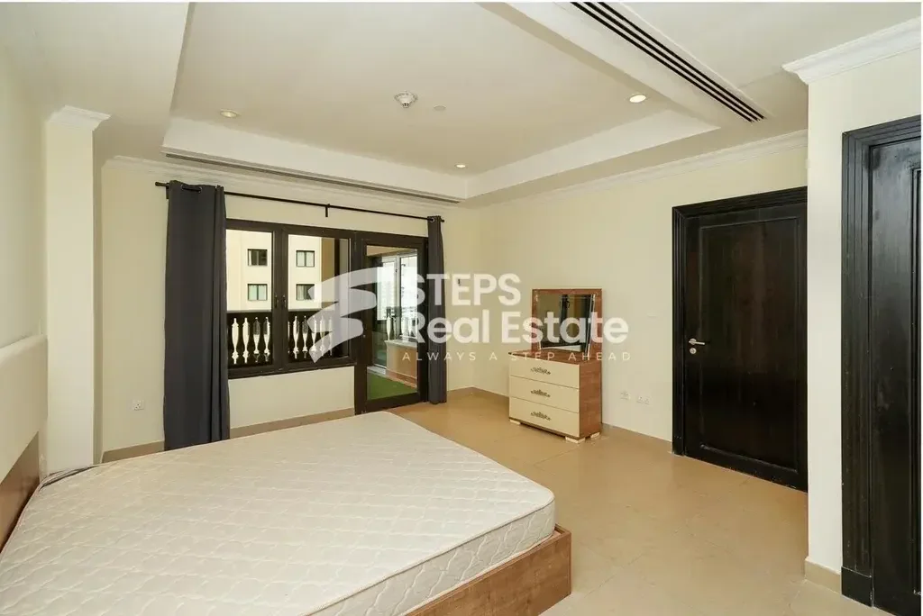 1 Bedrooms  Apartment  For Rent  in Doha -  The Pearl  Semi Furnished