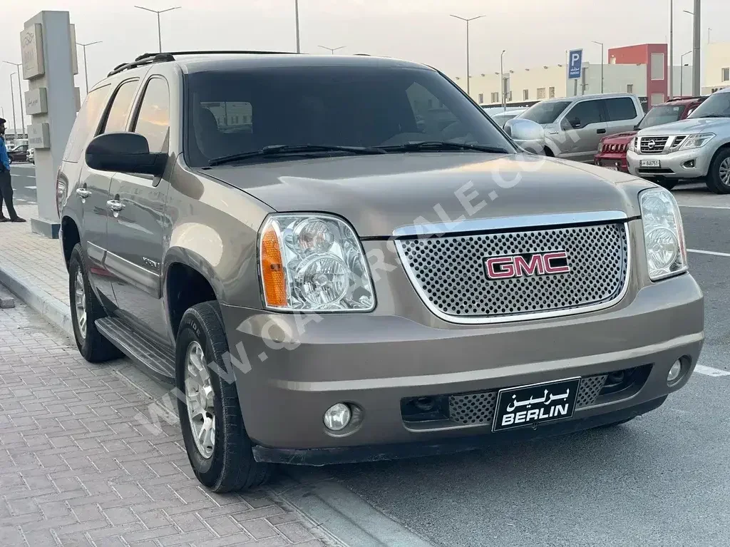 GMC  Yukon  XL  2007  Automatic  315,000 Km  8 Cylinder  Four Wheel Drive (4WD)  SUV  Brown