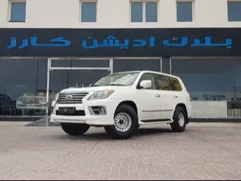 Lexus  LX  570  2014  Automatic  369,000 Km  8 Cylinder  Four Wheel Drive (4WD)  SUV  White