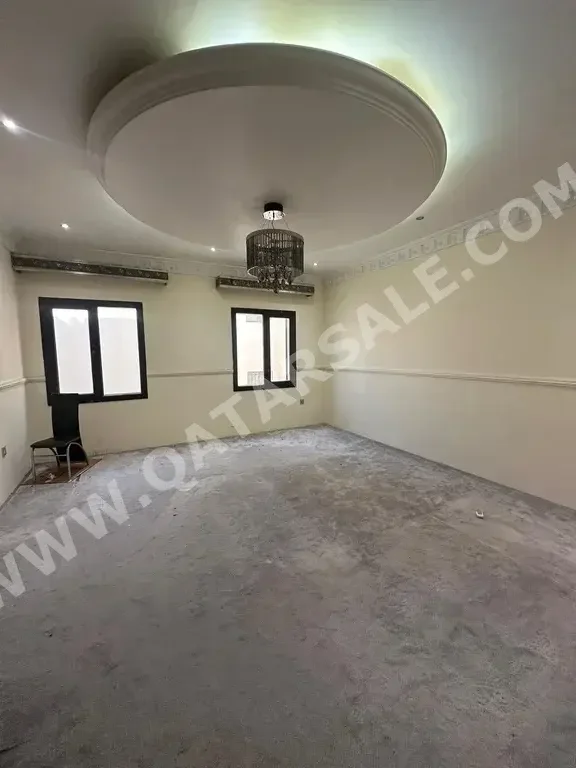 Family Residential  - Not Furnished  - Al Rayyan  - Al Aziziyah  - 5 Bedrooms