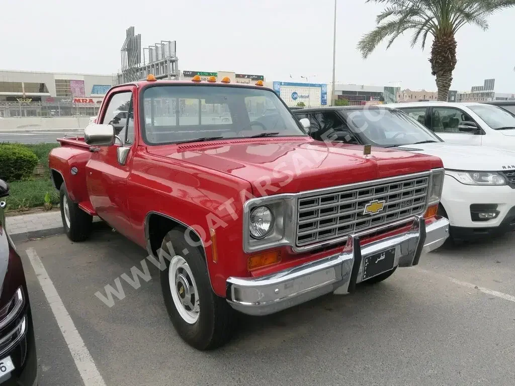 Chevrolet  Silverado  1977  Automatic  200,000 Km  8 Cylinder  Rear Wheel Drive (RWD)  Pick Up  Red