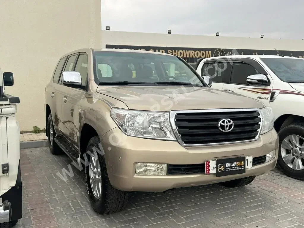 Toyota  Land Cruiser  VXR  2009  Automatic  196,000 Km  8 Cylinder  Four Wheel Drive (4WD)  SUV  White