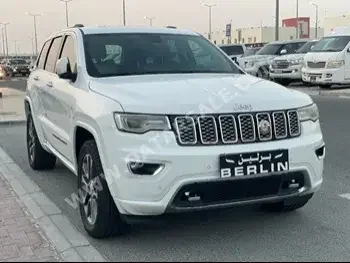 Jeep  Grand Cherokee  Overland  2017  Automatic  108,000 Km  8 Cylinder  Four Wheel Drive (4WD)  SUV  White