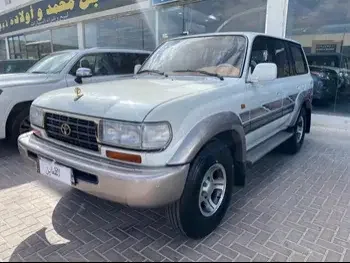 Toyota  Land Cruiser  VXR  1997  Automatic  275,000 Km  8 Cylinder  Four Wheel Drive (4WD)  SUV  White