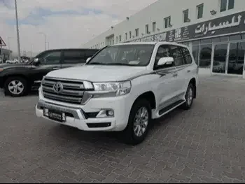 Toyota  Land Cruiser  GXR  2018  Automatic  173,000 Km  8 Cylinder  Four Wheel Drive (4WD)  SUV  White