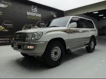 Toyota  Land Cruiser  GXR  2007  Manual  390,000 Km  6 Cylinder  Four Wheel Drive (4WD)  SUV  White