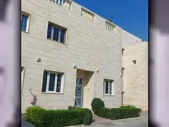 Family Residential  - Not Furnished  - Al Rayyan  - Izghawa  - 5 Bedrooms