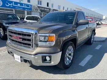  GMC  Sierra  Z71  2014  Automatic  144,000 Km  8 Cylinder  Four Wheel Drive (4WD)  Pick Up  Gray  With Warranty