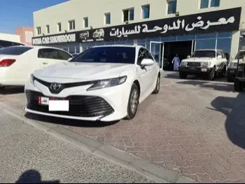 Toyota  Camry  GLE  2020  Automatic  80,000 Km  4 Cylinder  Front Wheel Drive (FWD)  Sedan  White