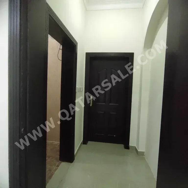 2 Bedrooms Apartment For Rent in Al Khor Al Khor