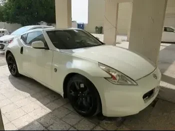 نيسان  زد  370  2010  اوتوماتيك  127,000 كم  6 سلندر  دفع خلفي  كوبيه \ سبورت  أبيض