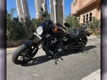 Harley Davidson  V-Rod -  2011 - Color Orange & Black