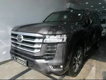 Toyota  Land Cruiser  GXR Twin Turbo  2024  Automatic  0 Km  6 Cylinder  Four Wheel Drive (4WD)  SUV  Gray  With Warranty