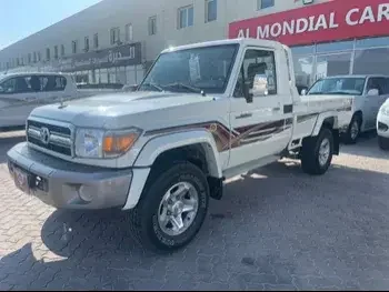 Toyota  Land Cruiser  LX  2020  Manual  83,000 Km  6 Cylinder  Four Wheel Drive (4WD)  Pick Up  White