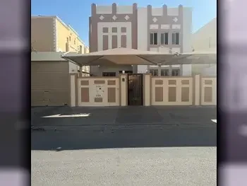 Family Residential  - Not Furnished  - Al Rayyan  - Izghawa  - 5 Bedrooms