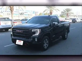 GMC  Sierra  Elevation  2021  Automatic  18,000 Km  8 Cylinder  Four Wheel Drive (4WD)  Pick Up  Black  With Warranty